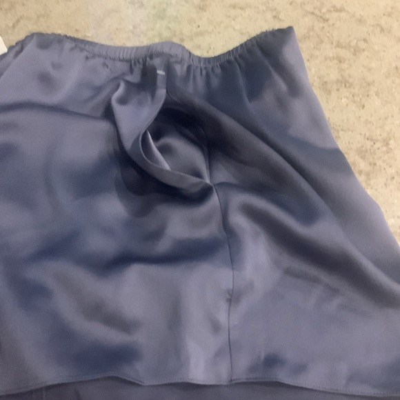 NWOT Vince Silk Satin Pull-On Shorts in Iris Blue Size Medium - Picture 12 of 12